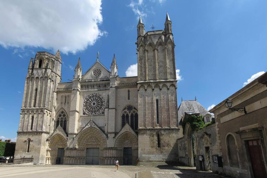 Photo of Buildings in Poitiers