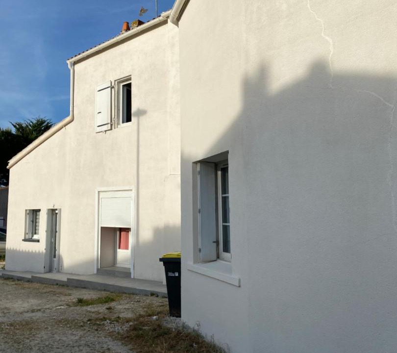 Photo of Buildings in Croix Chapeau