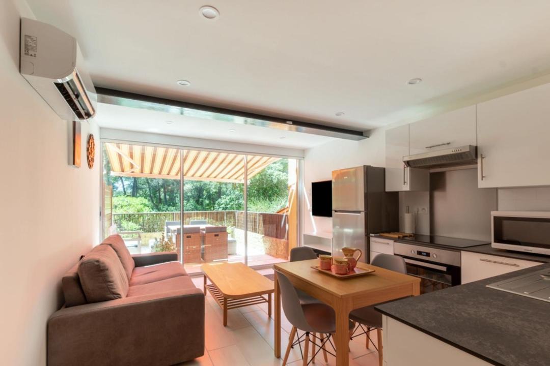 Photo of Livingroom in Saint-Mandrier-sur-Mer