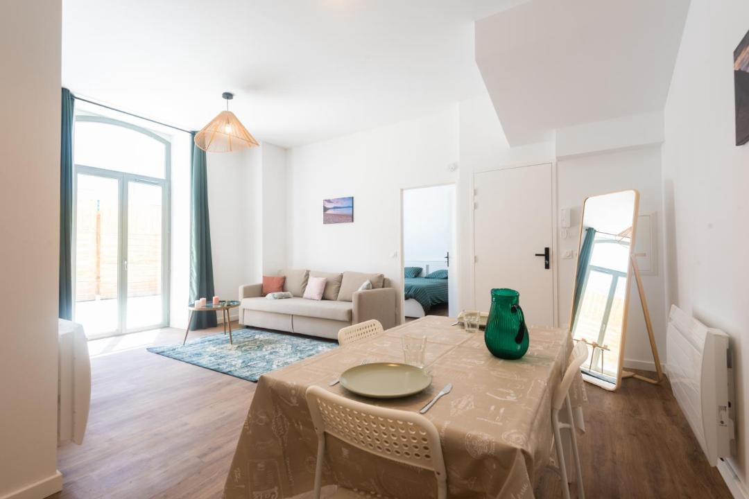 Photo of Livingroom in Centre Ville