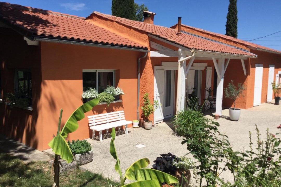 Photo of Buildings in Sainte-Colombe-en-Bruilhois