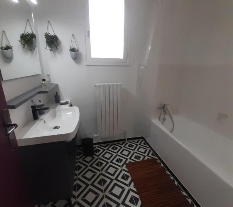 Photo of Bathroom in Morieres-les-Avignon