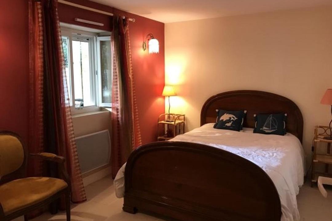 Photo of Bedroom in Saint-Georges-de-Didonne