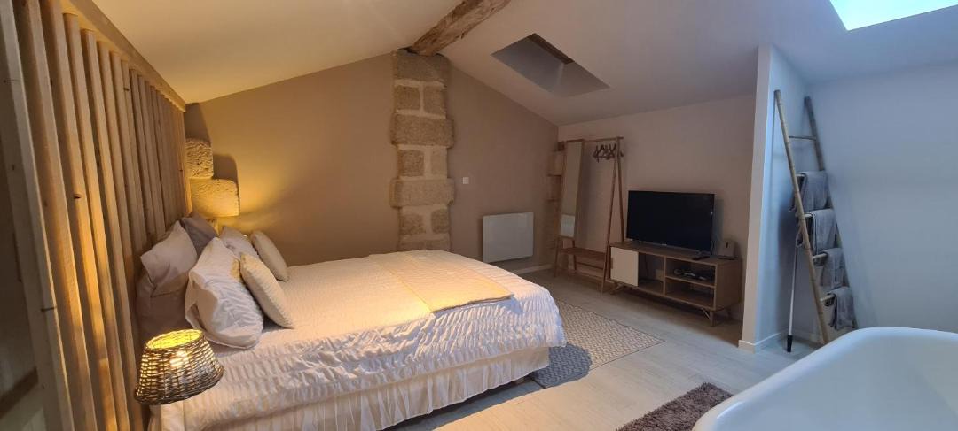 Photo of Bedroom in Asques