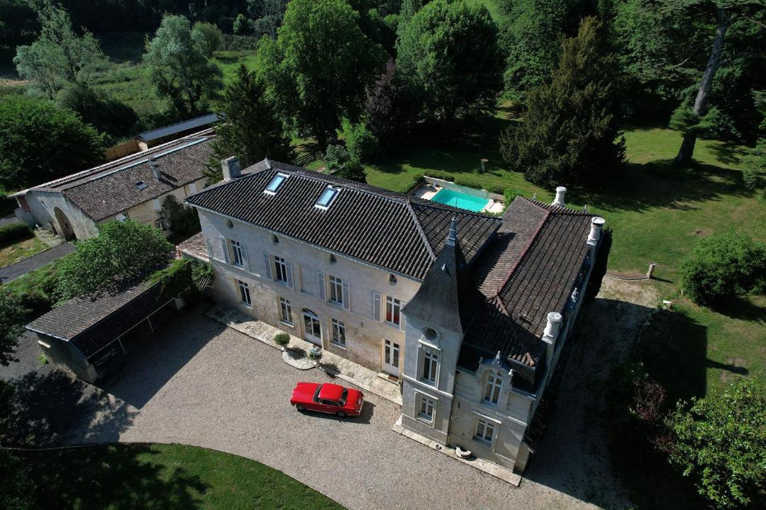 Photo of Others in Artigues-pres-Bordeaux