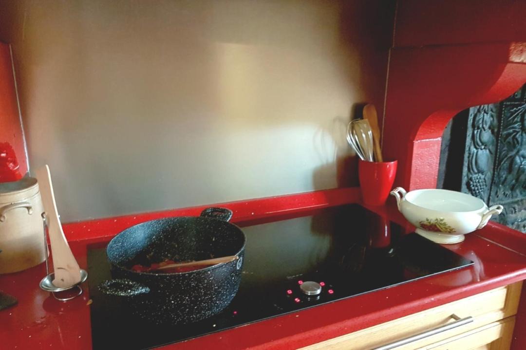 Photo of Kitchen in Saint-Laurent-de-Gosse