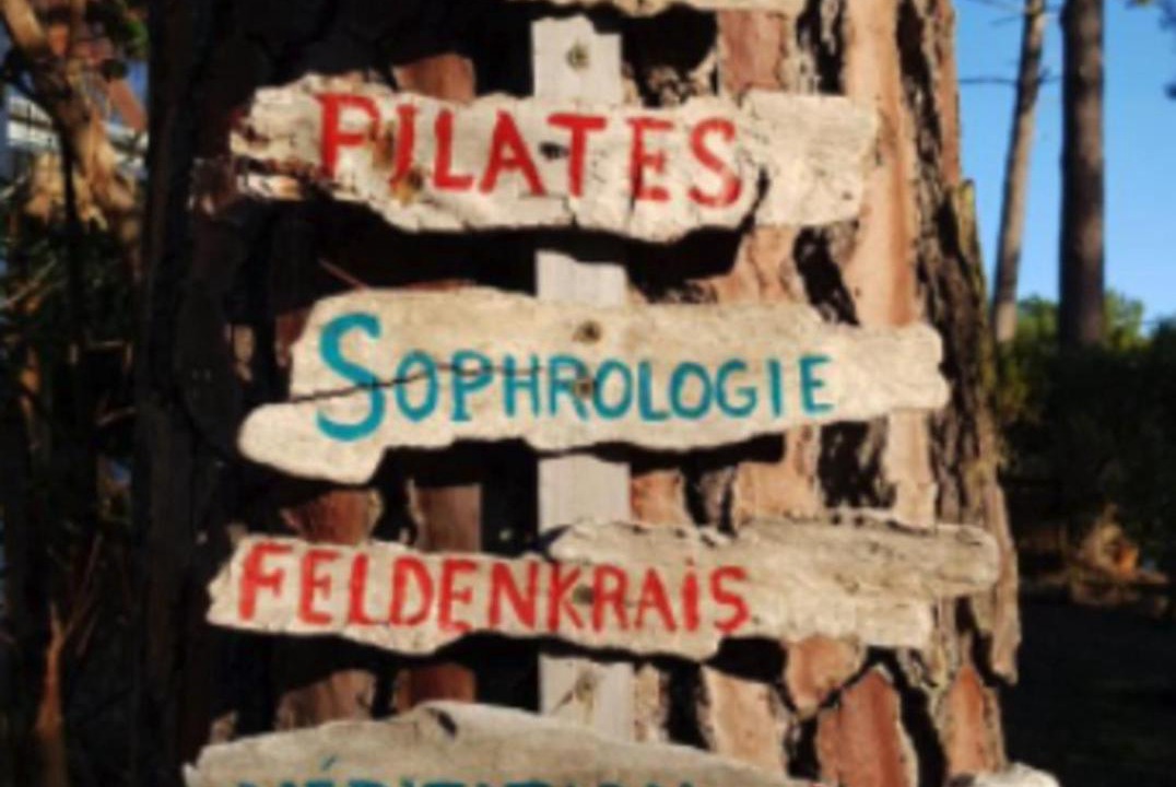 Photo of Buildings in Le Porge