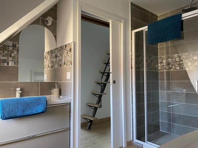 Photo of Bathroom in Mouleydier