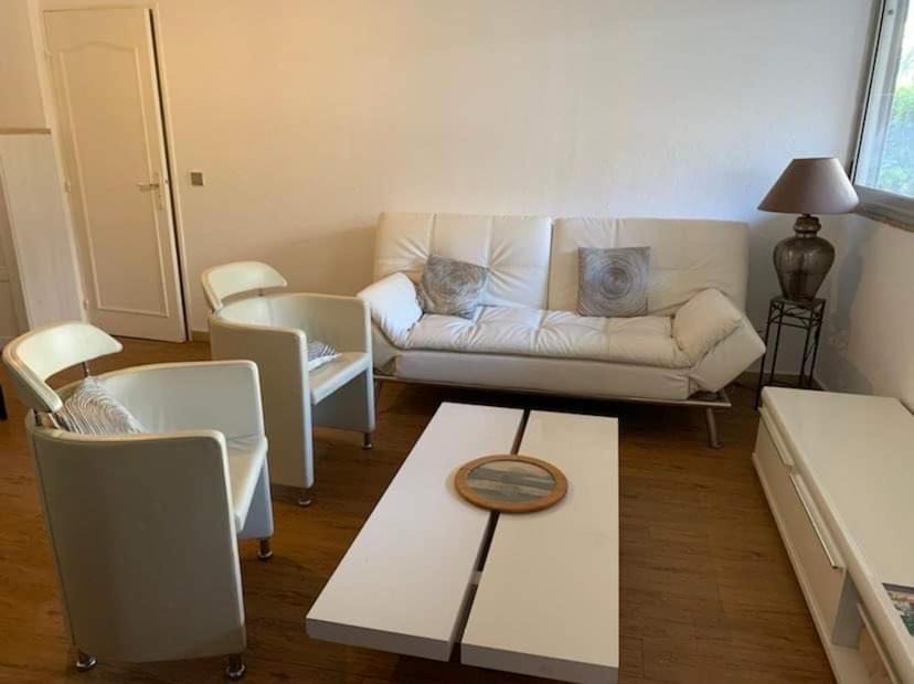 Photo of Livingroom in Hyeres City Centre