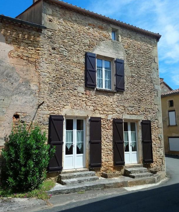 Photo of Buildings in Lacapelle-Biron