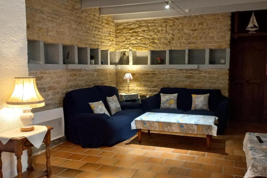 Photo of Livingroom in Genouille