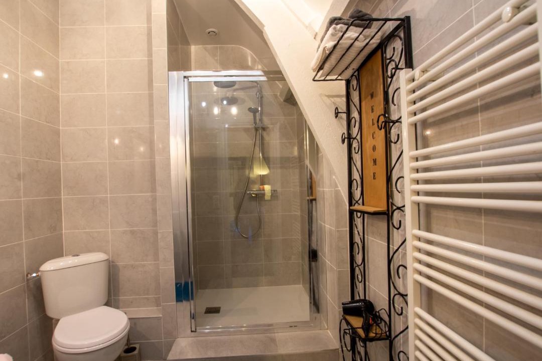 Photo of Bathroom in Saint-Amand-de-Vergt