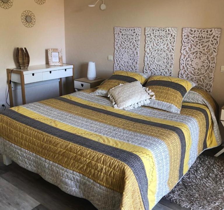 Photo of Bedroom in Neuville-de-Poitou