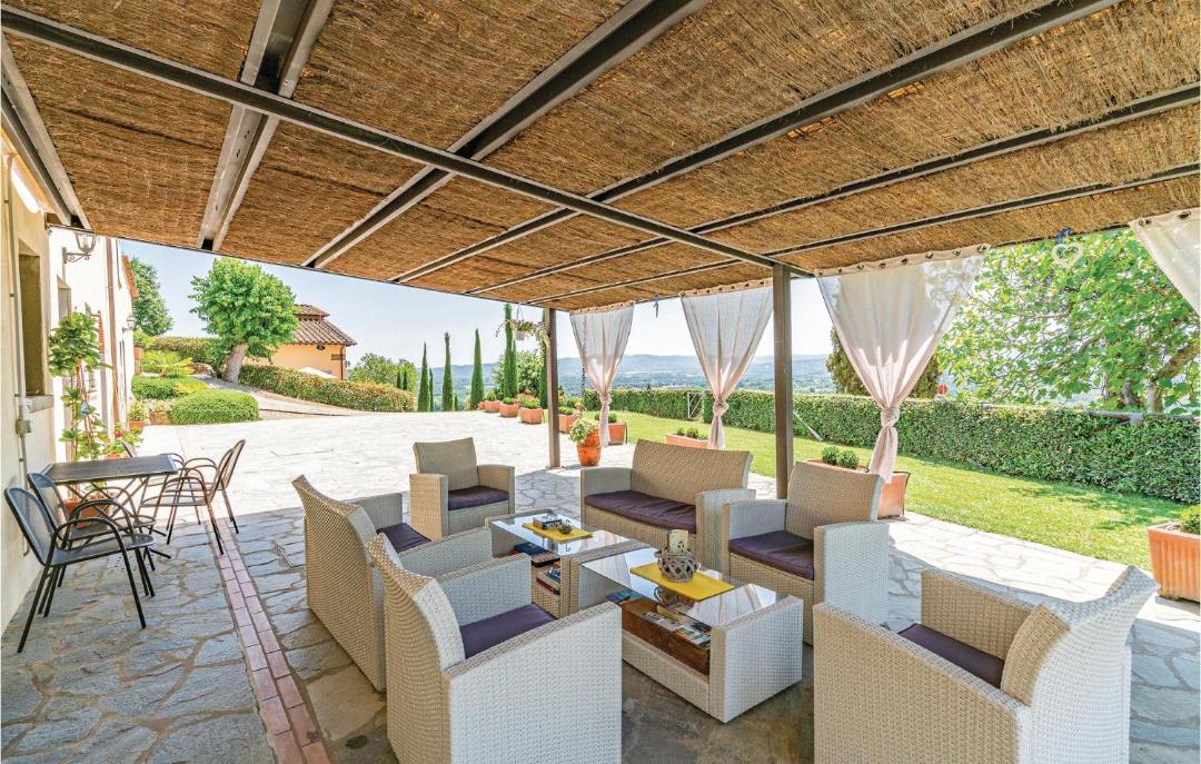 Photo of Patio Balcony in Loro Ciuffenna