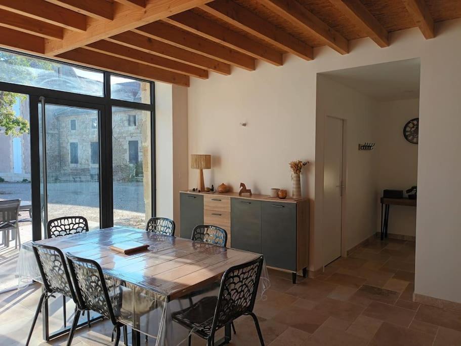 Photo of Livingroom in Saint-Vincent-de-Lamontjoie