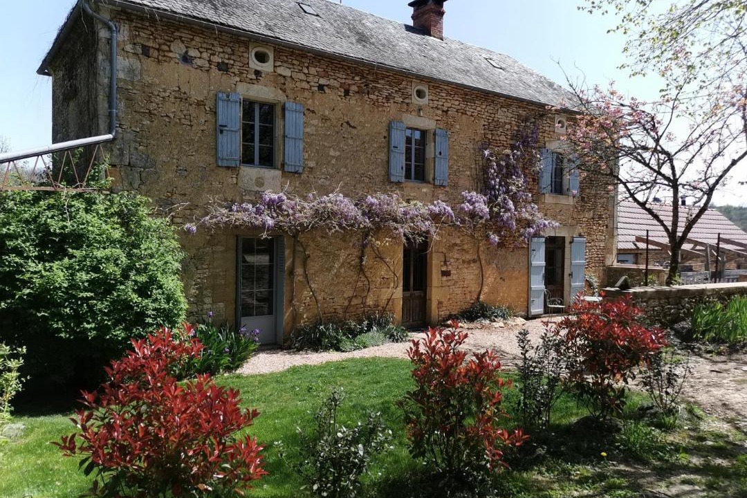 Photo of Buildings in Paulin
