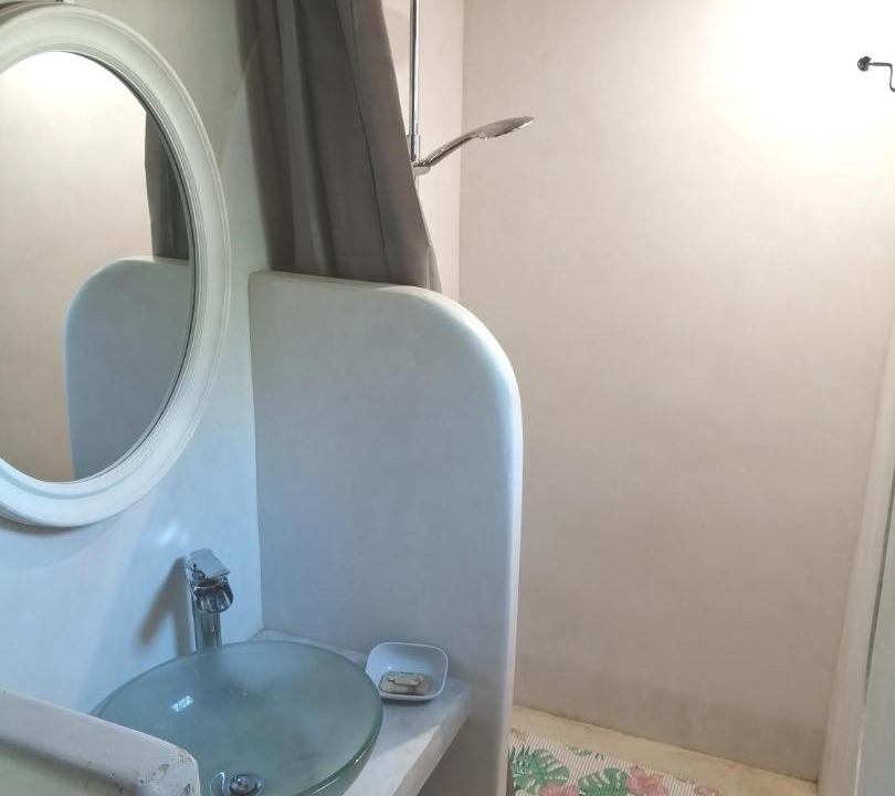 Photo of Bathroom in Issac