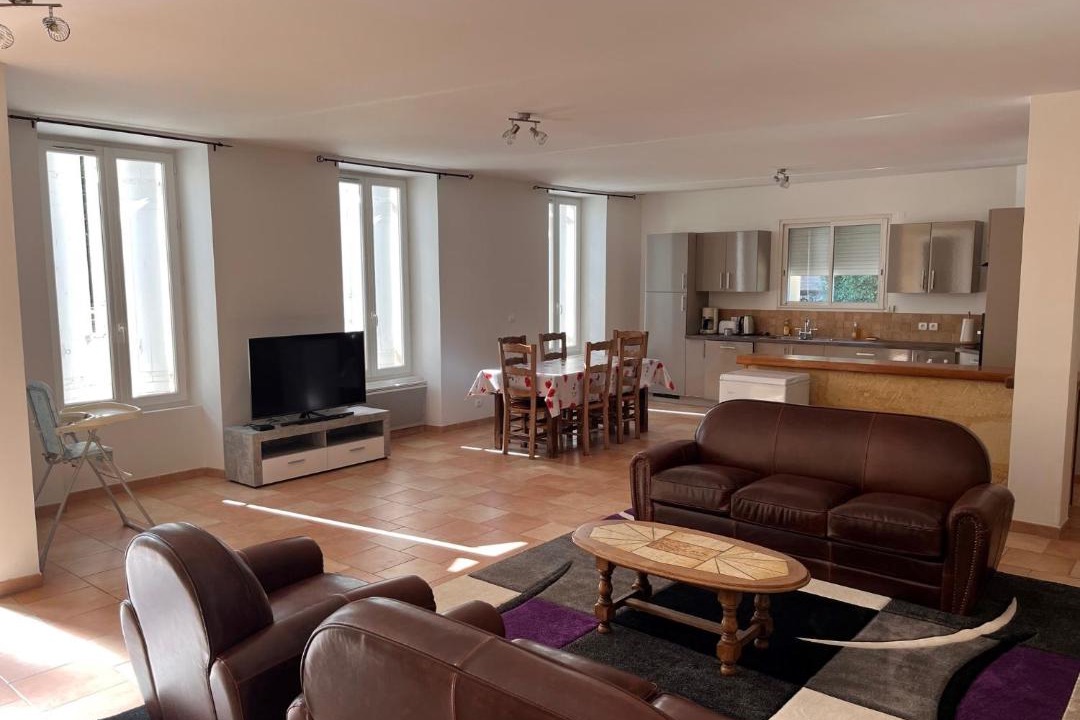 Photo of Livingroom in Lamothe-Montravel