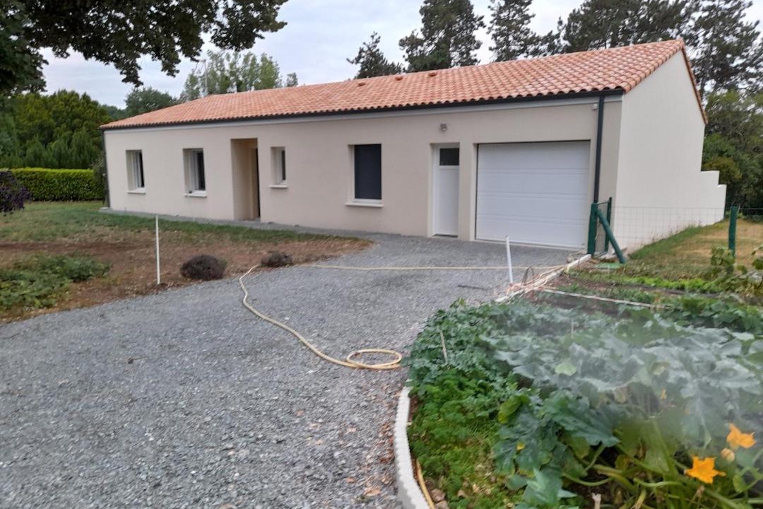 Photo of Buildings in Celles-sur-Belle