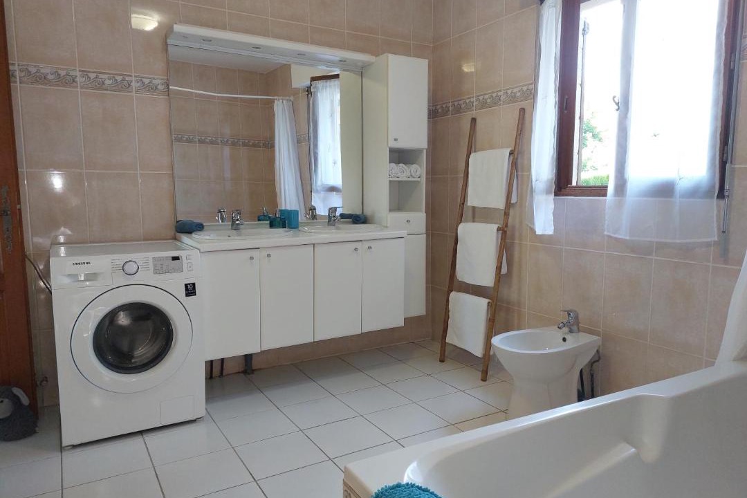 Photo of Bathroom in Noaillan