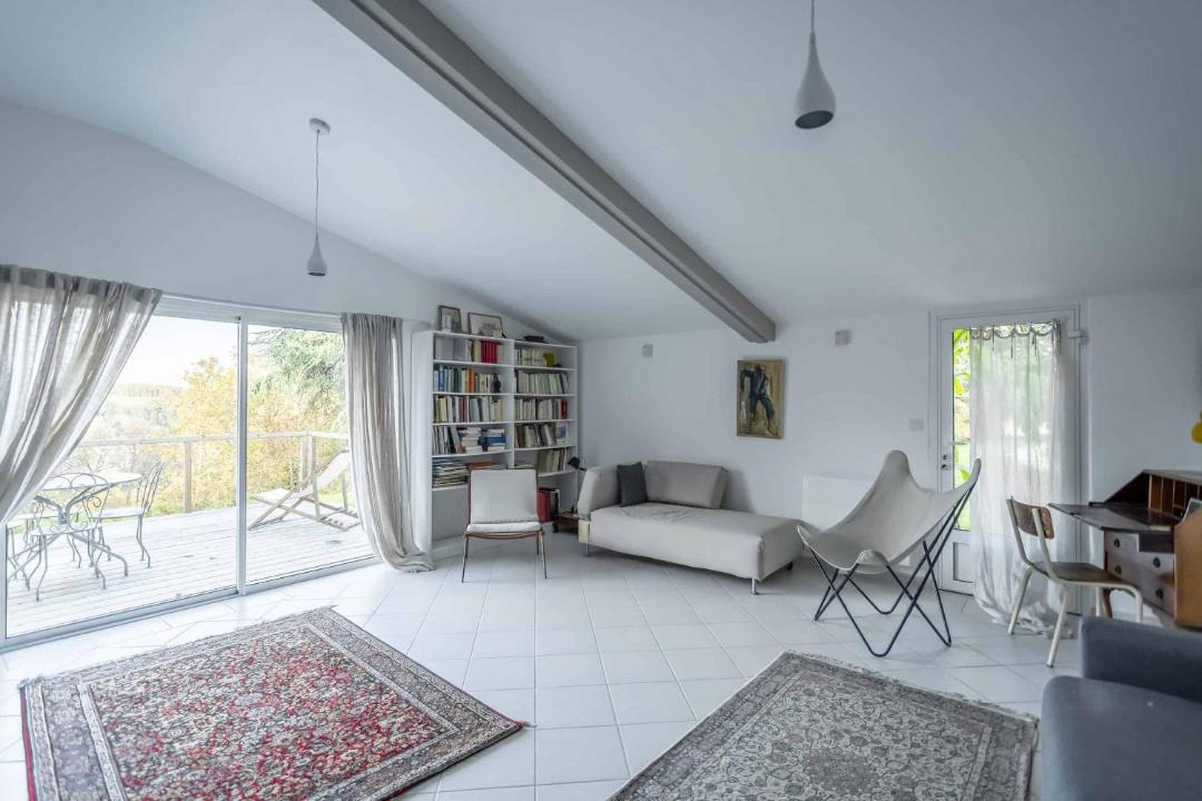 Photo of Livingroom in Laroque-Timbaut