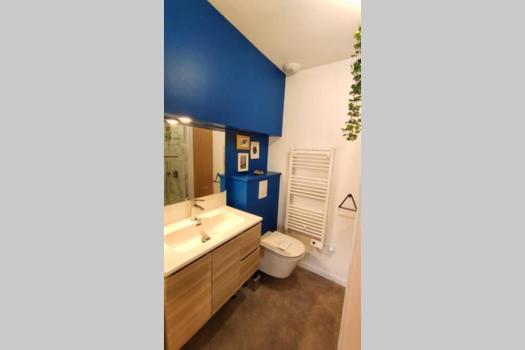 Photo of Bathroom in North district
