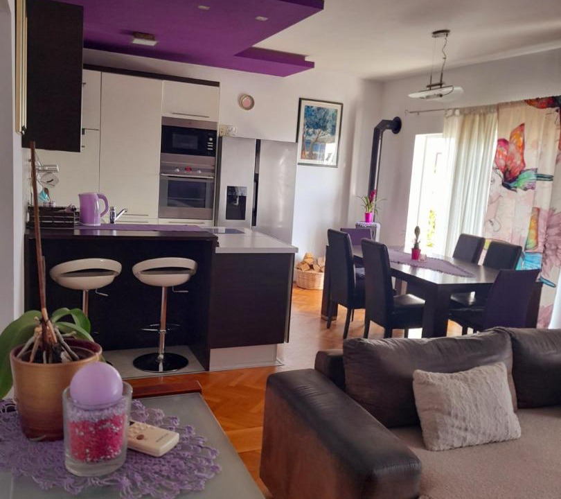 Photo of Livingroom in Duce