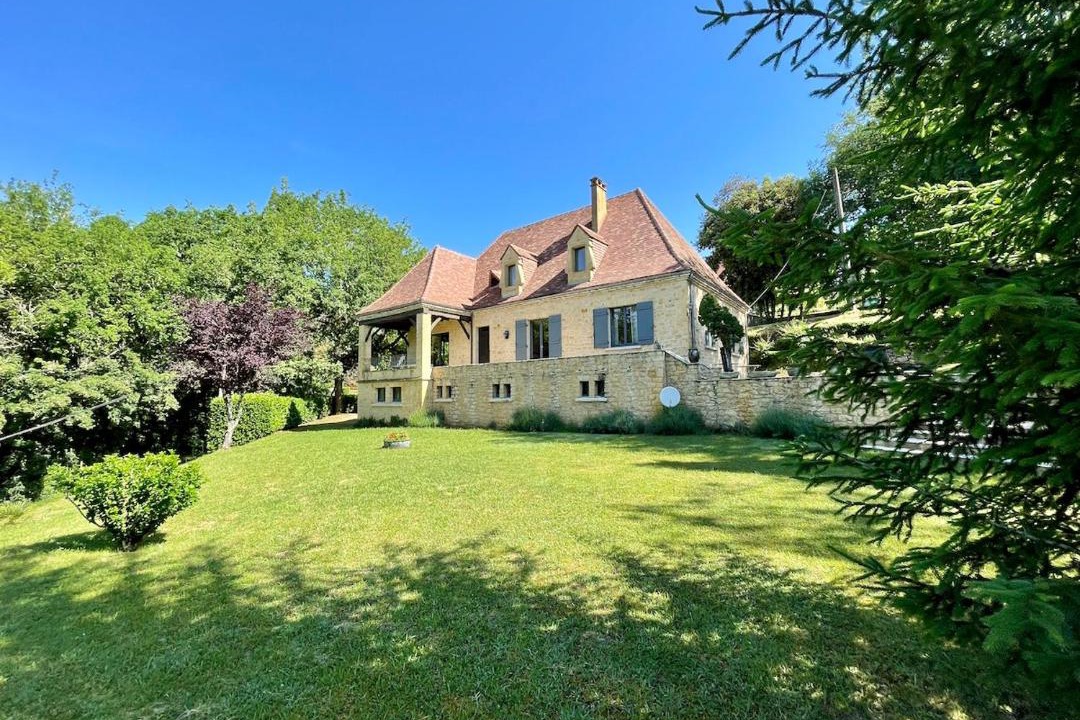 Photo of Buildings in Beynac-et-Cazenac