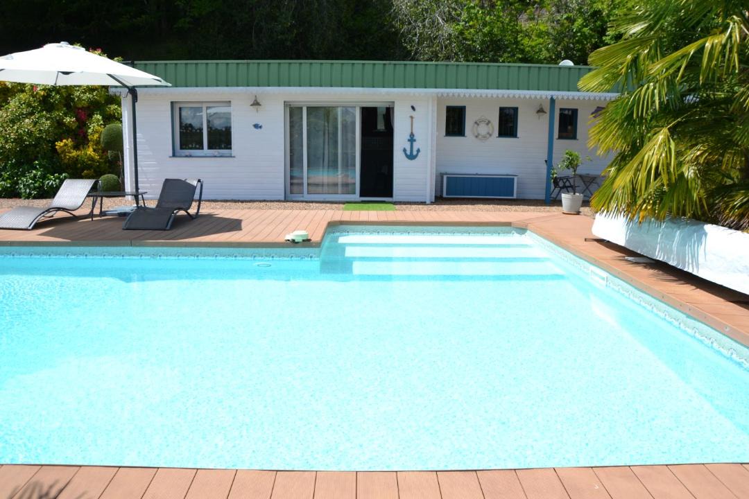 Photo of Outdoor in Naves