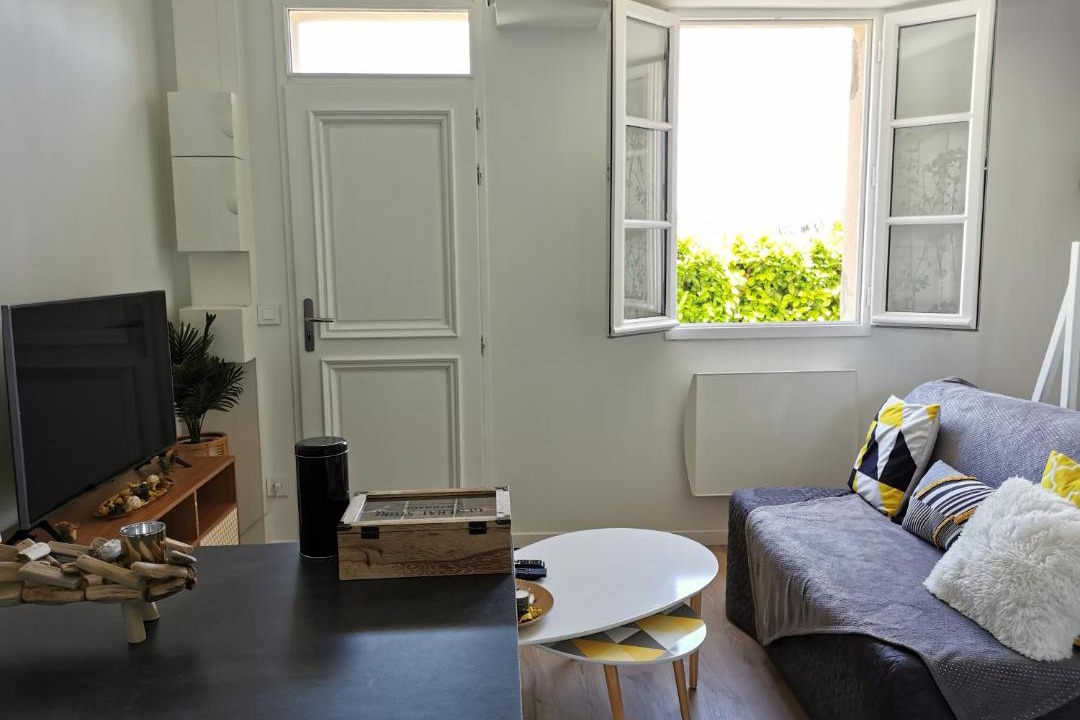Photo of Livingroom in Begles