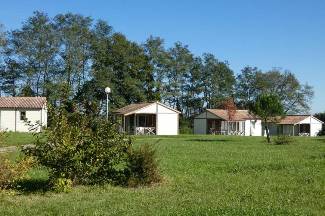 Photo of Buildings in Orist