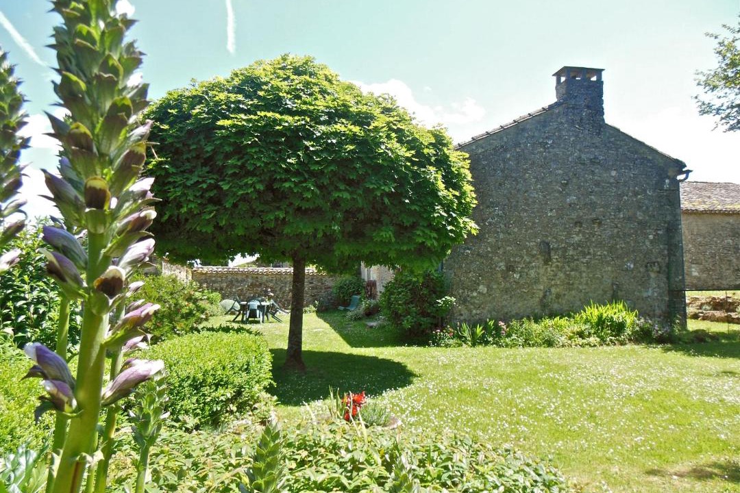 Photo of Buildings in Gavaudun