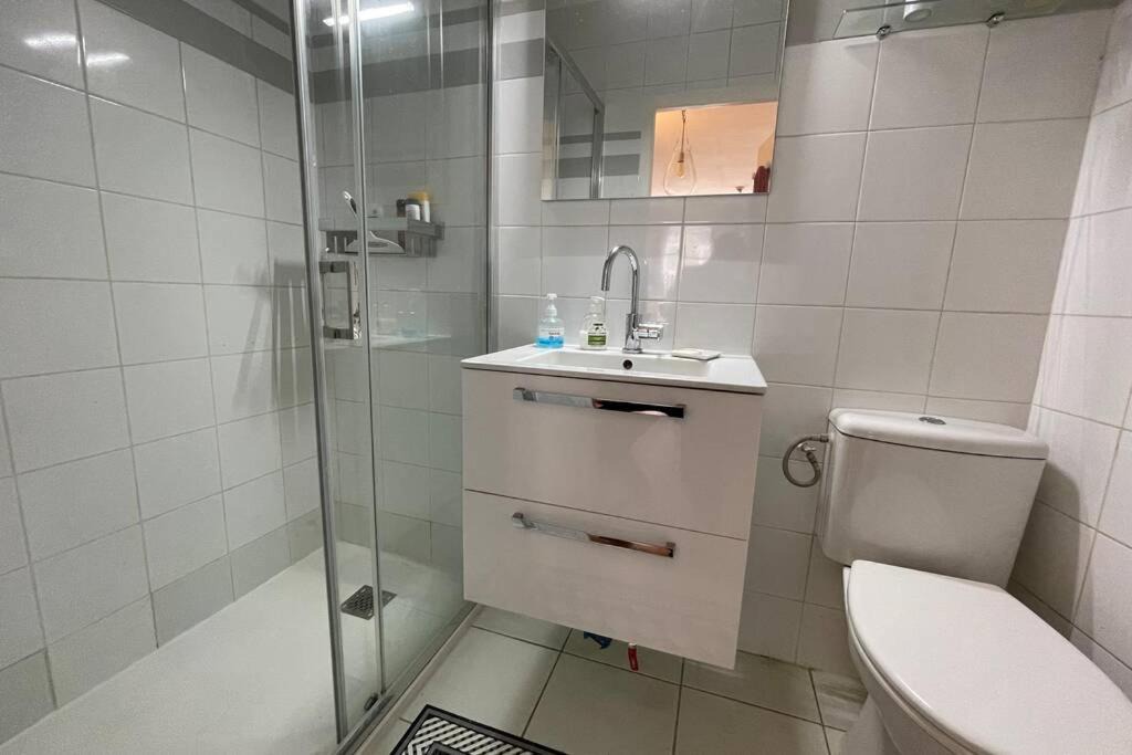Photo of Bathroom in La Rochelle City Centre