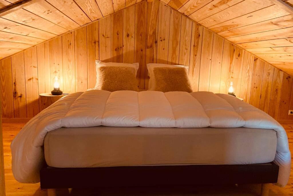 Photo of Bedroom in Saint-Aubin-de-Medoc