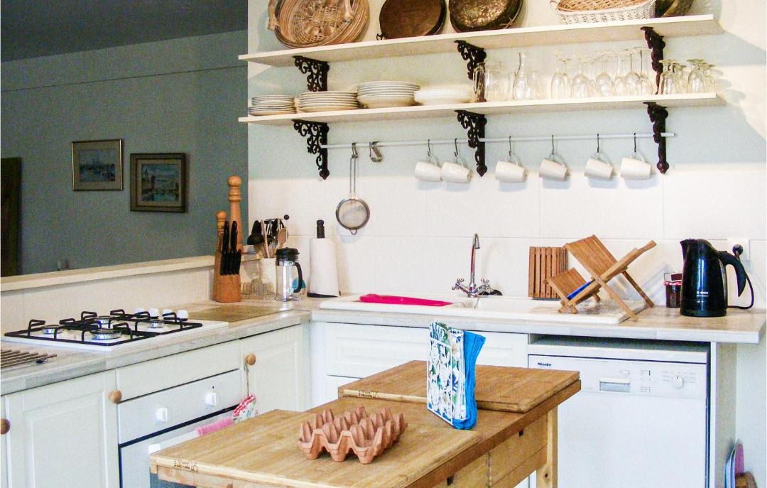 Photo of Kitchen in Scille