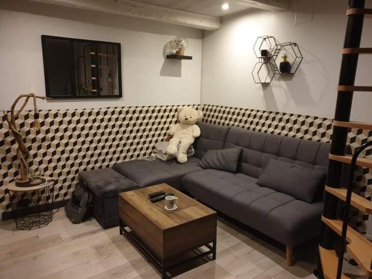 Photo of Livingroom in Croix Chapeau