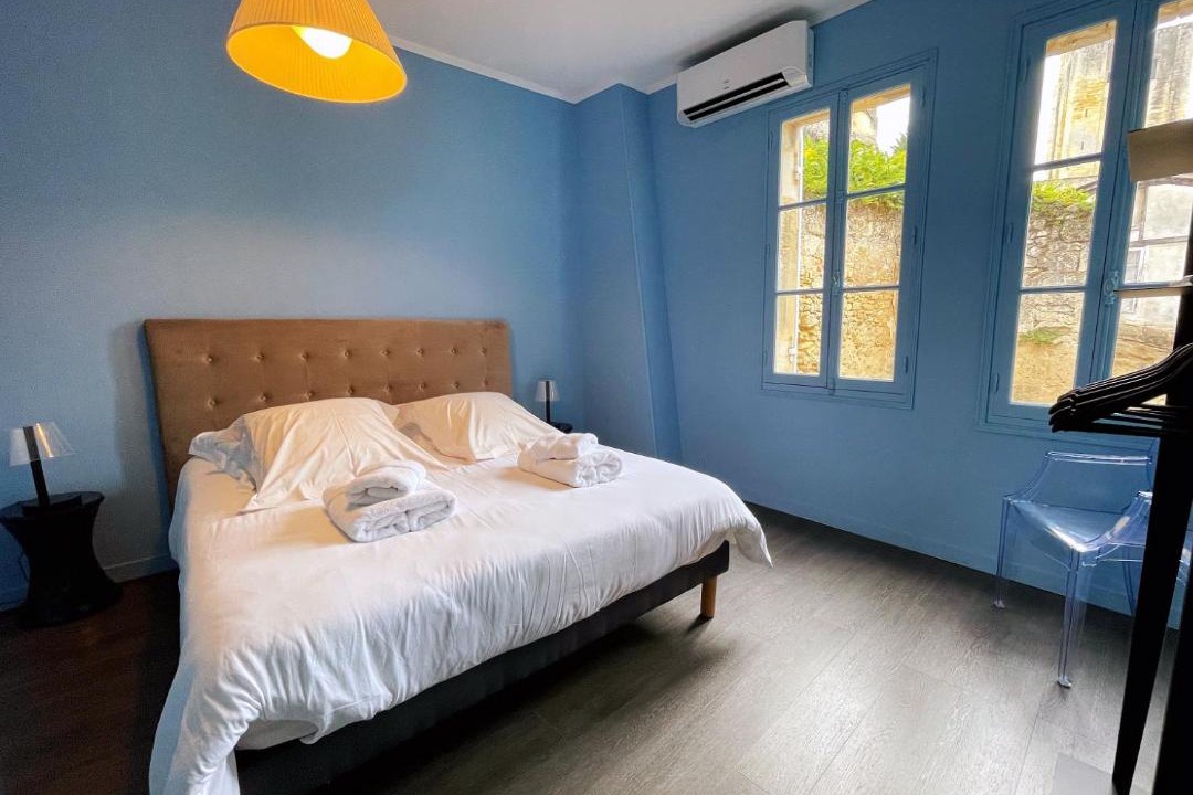 Photo of Bedroom in Saint-Emilion