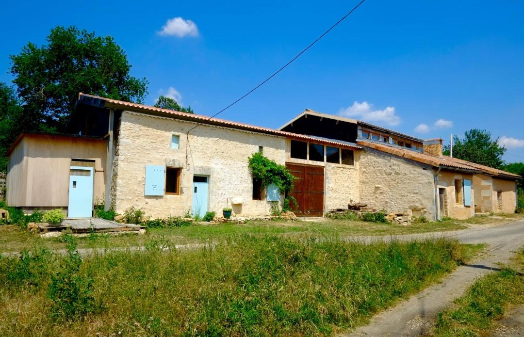 Photo of Buildings in Cellefrouin