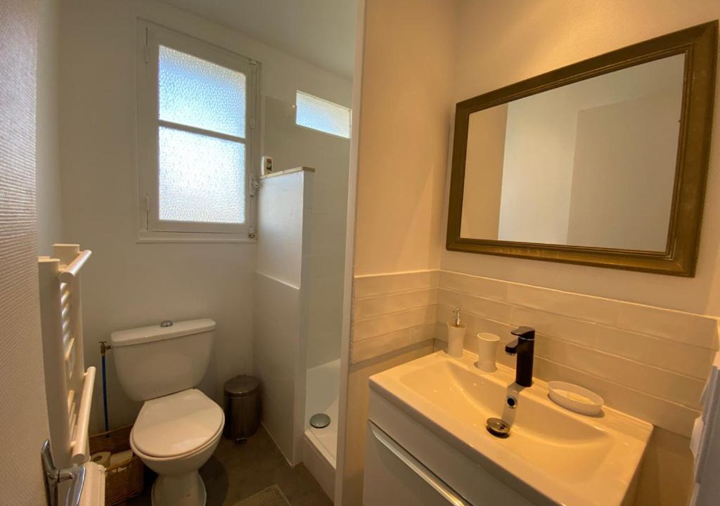 Photo of Bathroom in Jaunay-Clan