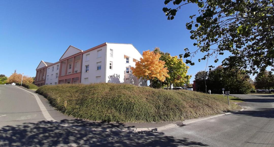 Photo of Buildings in Jaunay-Clan