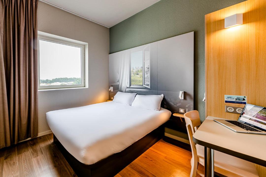 Photo of Bedroom in Tresses