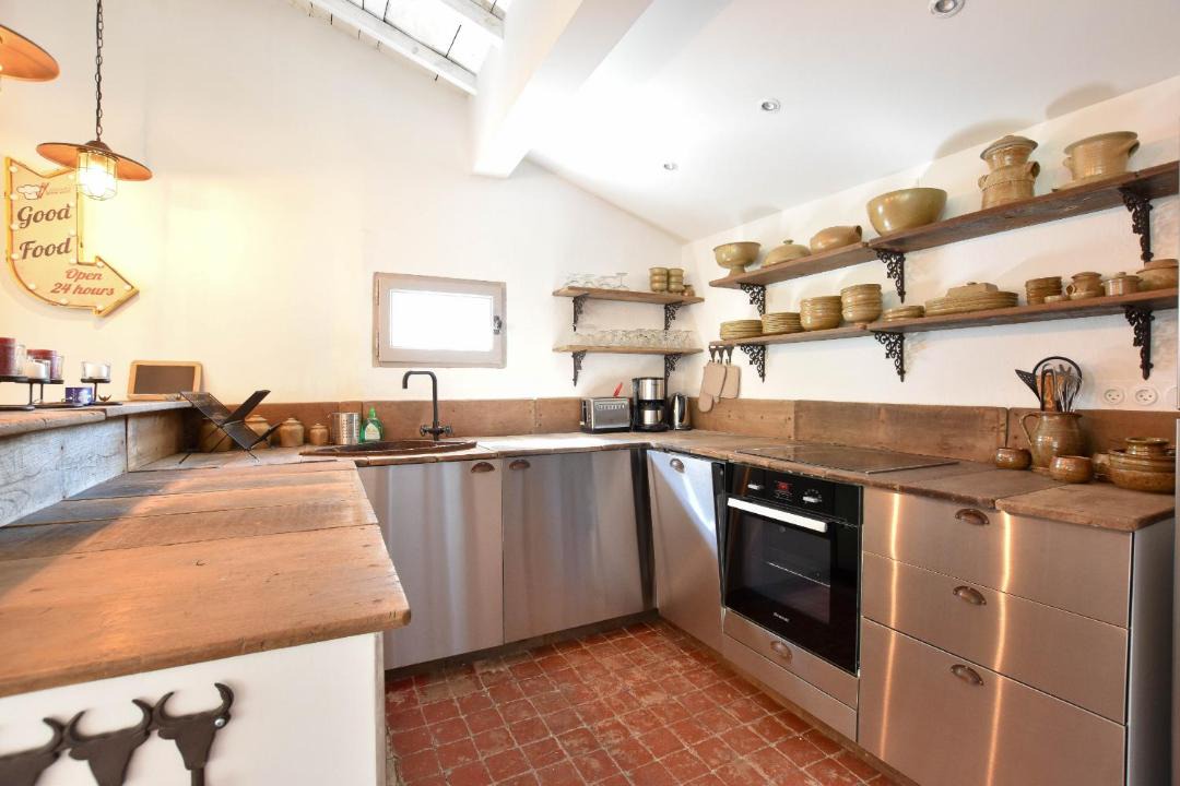 Photo of Kitchen in Arles City Centre