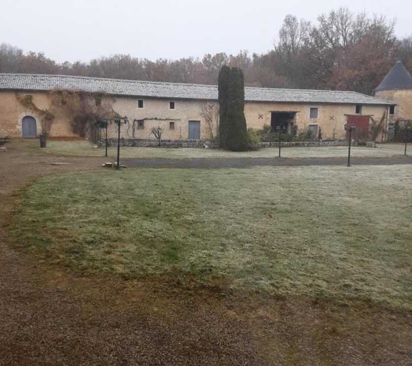 Photo of Buildings in Savigny-Levescault