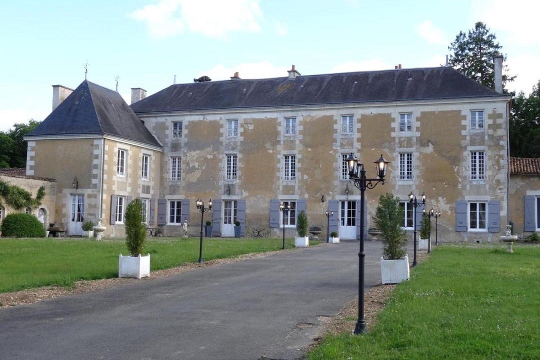 Photo of Buildings in Savigny-Levescault