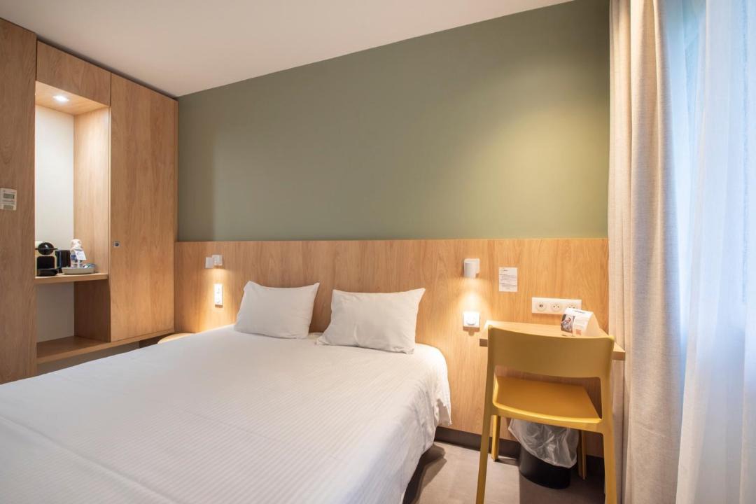 Photo of Bedroom in Merignac
