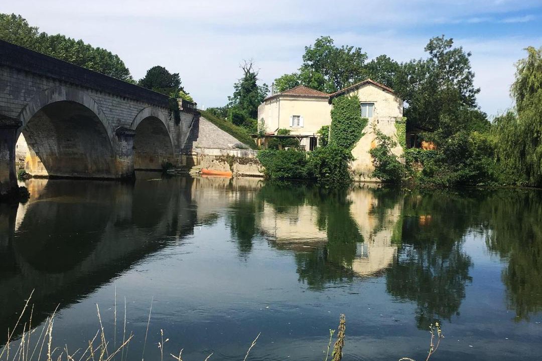 Photo of Others in Saint-Meme-les-Carrieres