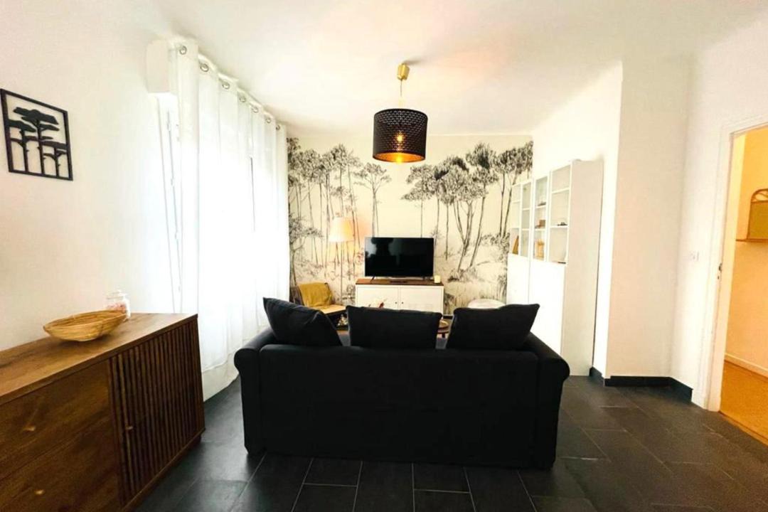 Photo of Livingroom in Bayonne