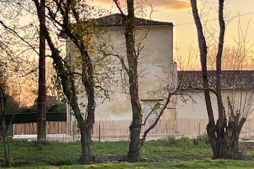 Photo of Buildings in Arveyres