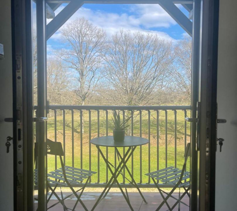 Photo of Patio Balcony in Saint-Dizier-les-Domaines