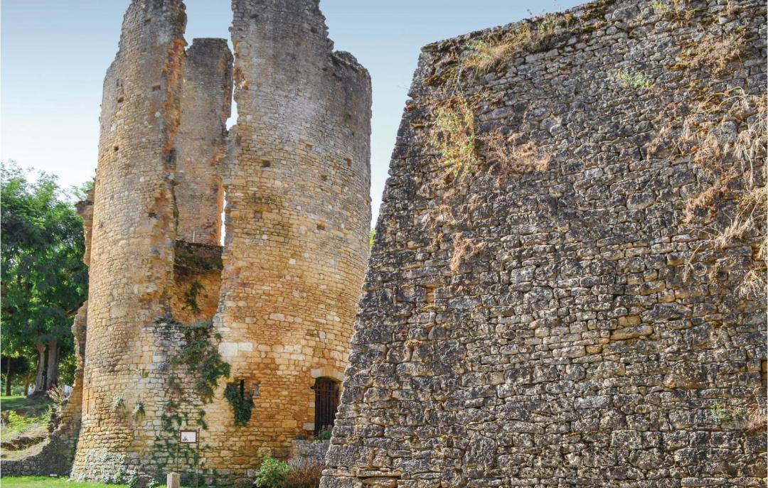 Photo of Buildings in Sainte-Alvere